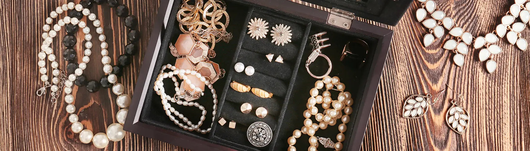 How to Effectively Organize a Jewelry Box