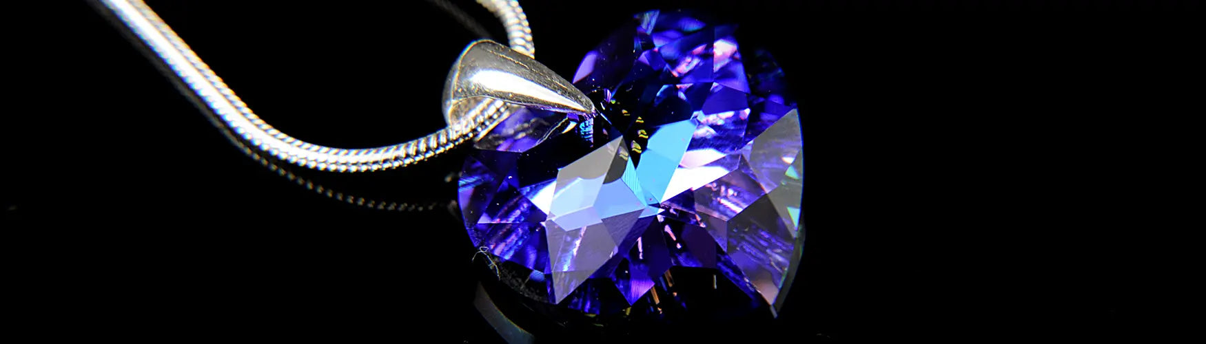 Enhance Your Jewellery Collection with Xilion Heart Swarovski Pendants